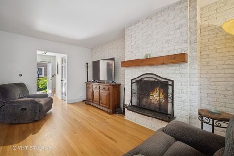 Tiny photo for 313 Hawthorn Avenue #F, Glencoe, IL 60022 (MLS # 12412674)