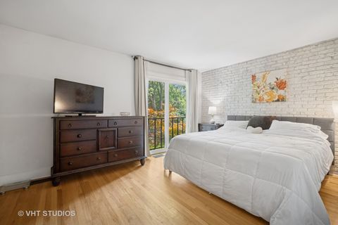 Tiny photo for 313 Hawthorn Avenue #F, Glencoe, IL 60022 (MLS # 12412674)