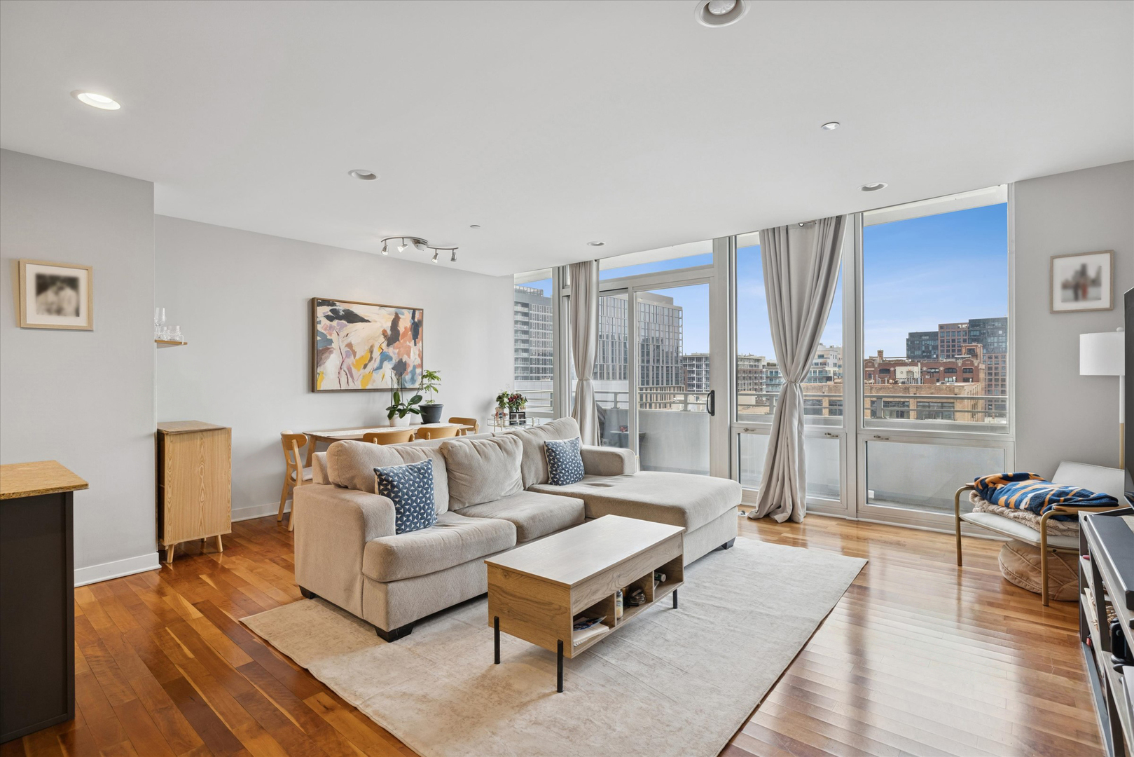 737 W Washington Boulevard 710