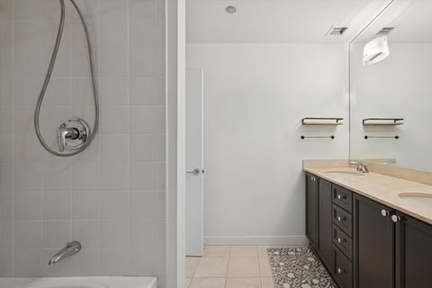 Tiny photo for 737 W Washington Boulevard #710, Chicago, IL 60661 (MLS # 12572043)