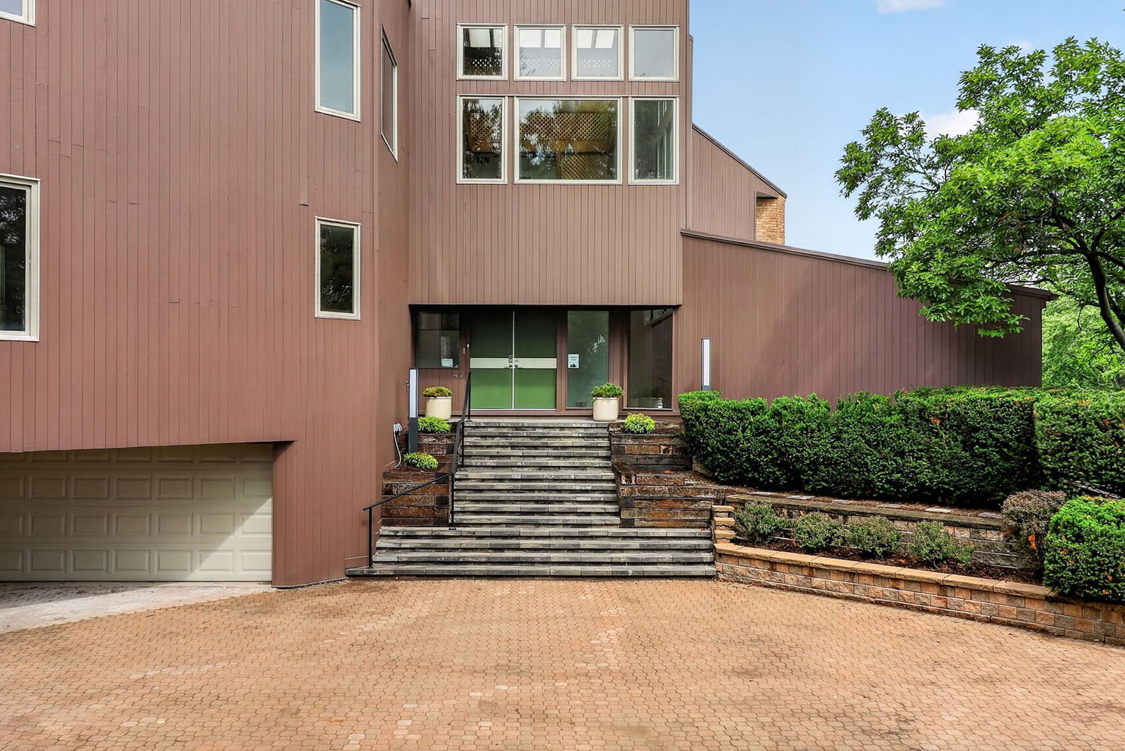 42 Royal Vale Drive