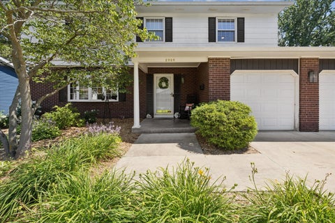 Tiny photo for 2305 E 31st Street, Davenport, IA 52807 (MLS # 12712276)