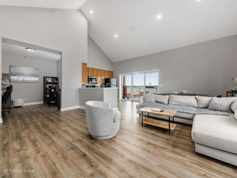 Tiny photo for 8300 Concord Drive #607, Morton Grove, IL 60053 (MLS # 12677551)