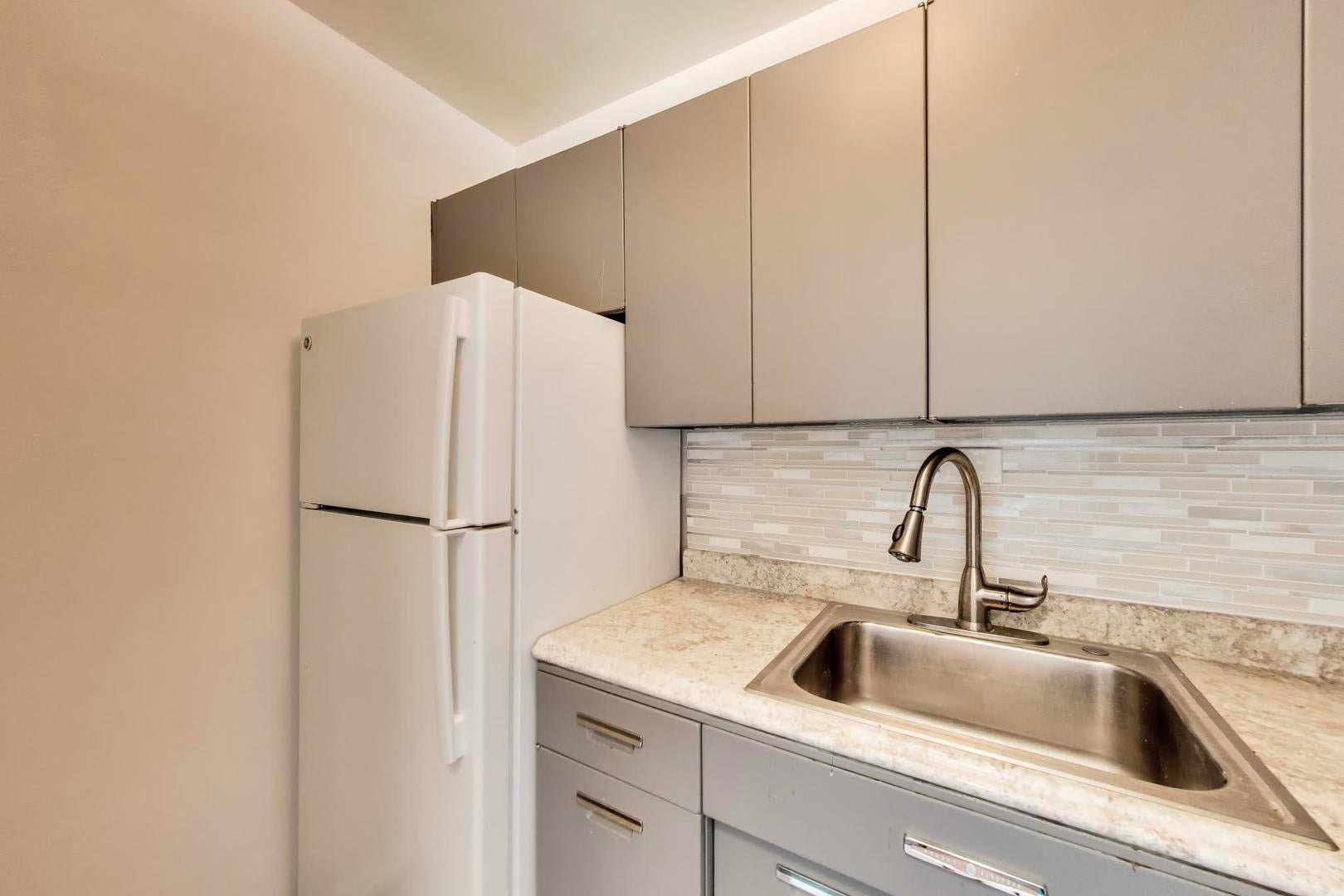 3600 N LAKE SHORE Drive 616