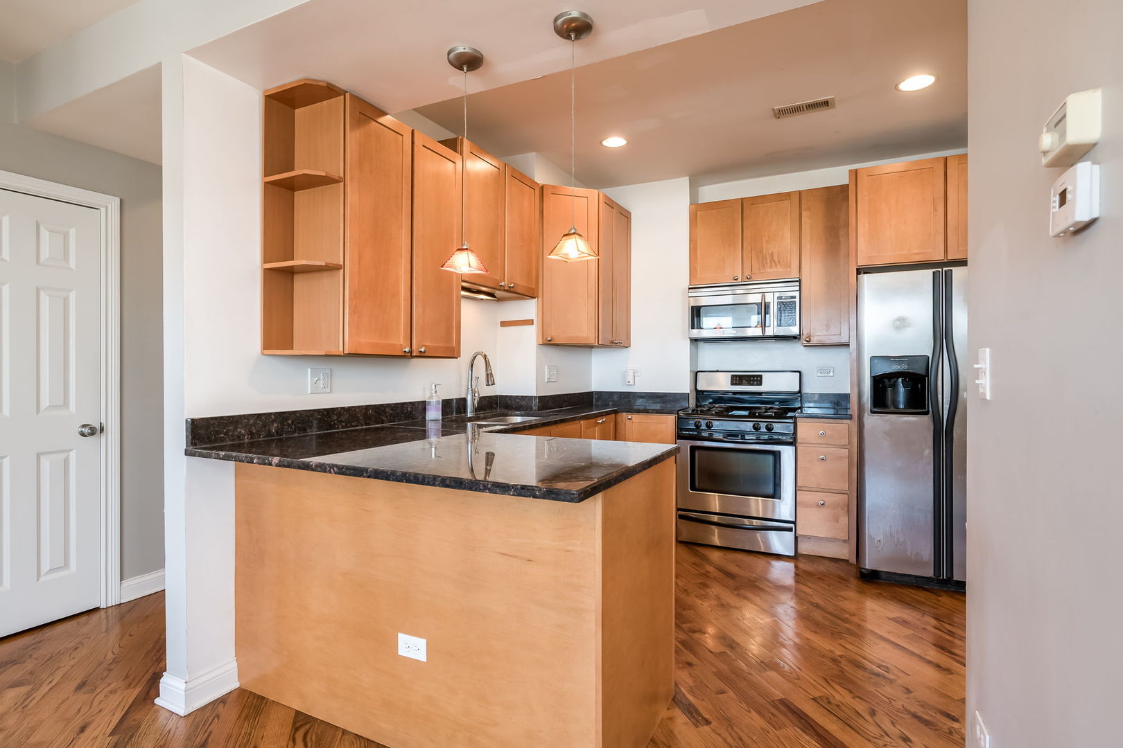 4749 W Roscoe Street 3