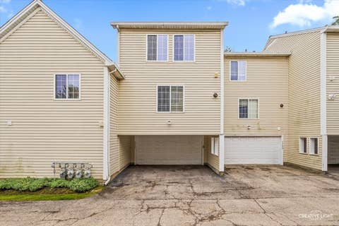 Tiny photo for 6292 Fremont Drive, Hanover Park, IL 60133 (MLS # 12702528)
