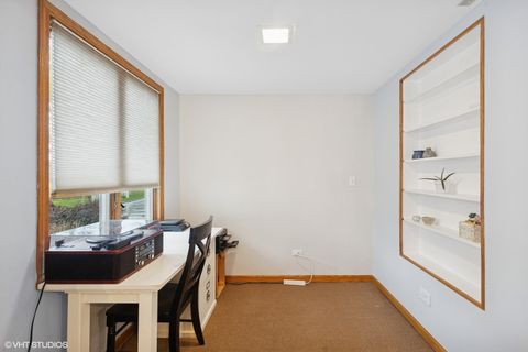 Tiny photo for 1720 W 54th Place, La Grange Highlands, IL 60525 (MLS # 12460052)