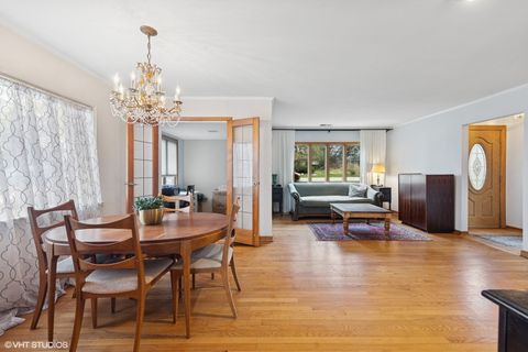 Tiny photo for 1720 W 54th Place, La Grange Highlands, IL 60525 (MLS # 12460052)