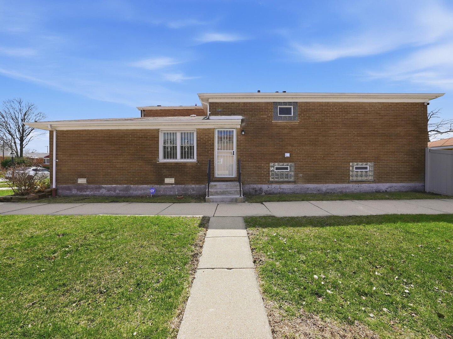 8000 S Wentworth Avenue