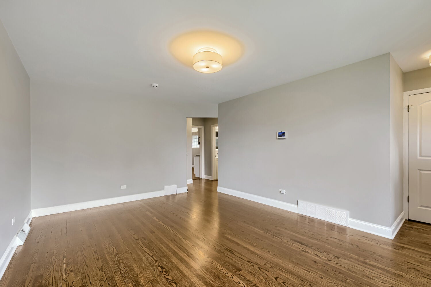 8208 Ridgeway Avenue - Photo 3