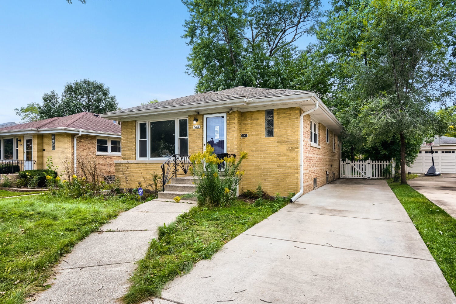 8208 Ridgeway Avenue - Photo 2