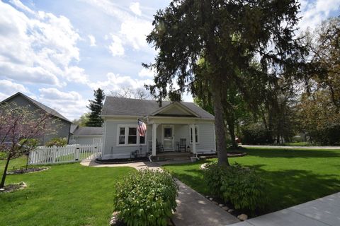 Photo of 302 E Main Street, Yorkville, IL 60560 (MLS # 12628567)