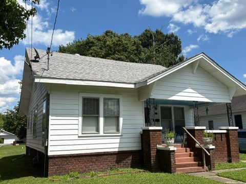 Tiny photo for 808 N 11th Street, Murphysboro, IL 62966 (MLS # 12680746)