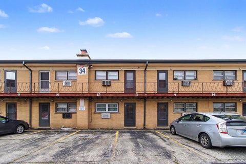 Tiny photo for 34 King Arthur Court #15, Northlake, IL 60164 (MLS # 12725146)