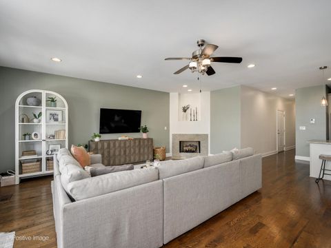 Tiny photo for Chicago, IL 60613 (MLS # 12601303)