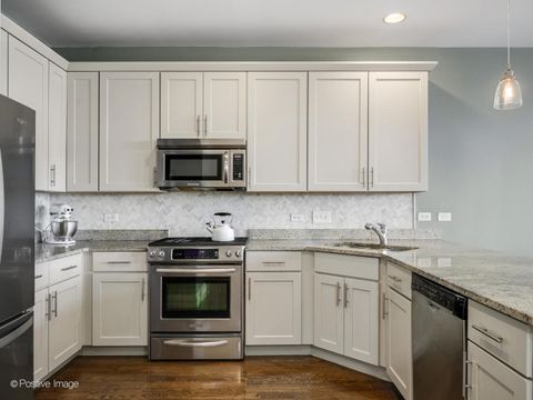 Tiny photo for Chicago, IL 60613 (MLS # 12601303)