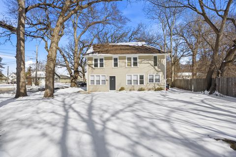 Photo of 2908 Oakwood Avenue, McHenry, IL 60051 (MLS # 12608752)