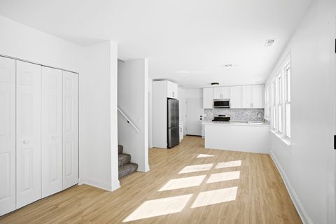 Tiny photo for 2908 Oakwood Avenue, McHenry, IL 60051 (MLS # 12608752)