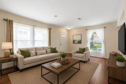 Tiny photo for 2208 Ramsey Circle, Schaumburg, IL 60194 (MLS # 12701436)
