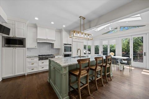 Tiny photo for 280 Aspen Lane, Highland Park, IL 60035 (MLS # 12674579)