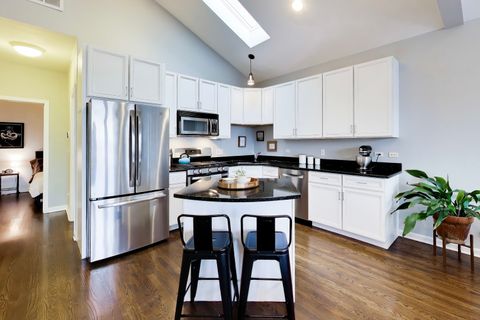 Tiny photo for 1927 W BELMONT Avenue #4, Chicago, IL 60657 (MLS # 12589635)