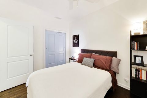 Tiny photo for 1927 W BELMONT Avenue #4, Chicago, IL 60657 (MLS # 12589635)