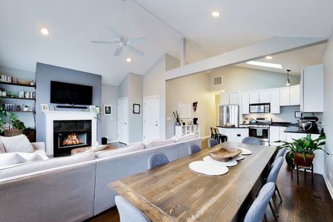 Tiny photo for 1927 W BELMONT Avenue #4, Chicago, IL 60657 (MLS # 12589635)