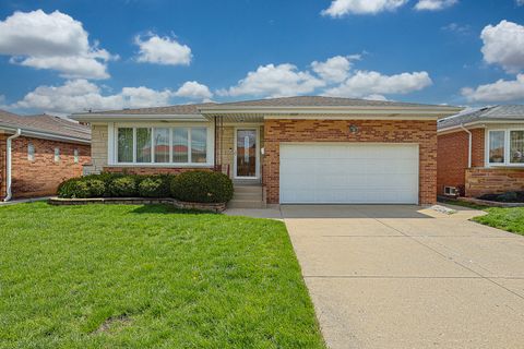 Photo of 4631 N Reserve Avenue, Chicago, IL 60656 (MLS # 12629733)