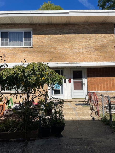 Photo of 6036 N Winchester Avenue #A, Chicago, IL 60660 (MLS # 12769783)