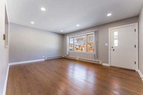 Tiny photo for 390 Oak Avenue, Wood Dale, IL 60191 (MLS # 12557047)