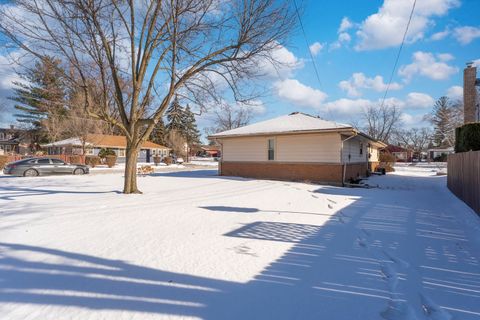 Tiny photo for 390 Oak Avenue, Wood Dale, IL 60191 (MLS # 12557047)