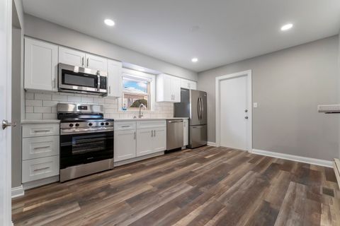 Tiny photo for 390 Oak Avenue, Wood Dale, IL 60191 (MLS # 12557047)