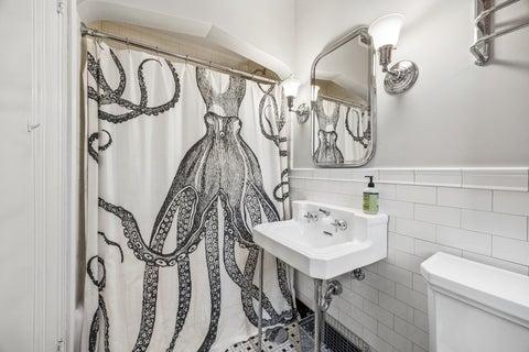 Tiny photo for 610 N Oak Park Avenue, Oak Park, IL 60302 (MLS # 12671178)