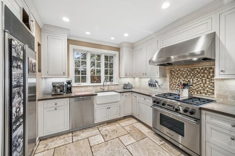 Tiny photo for 610 N Oak Park Avenue, Oak Park, IL 60302 (MLS # 12671178)