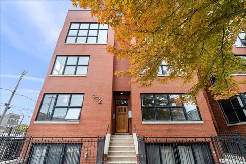 932 N Racine Avenue 2S Chicago IL 60642