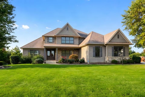 Photo of 3934 Grayhawk Court, Bettendorf, IA 52722 (MLS # 12784041)