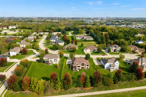 Tiny photo for 3934 Grayhawk Court, Bettendorf, IA 52722 (MLS # 12784041)