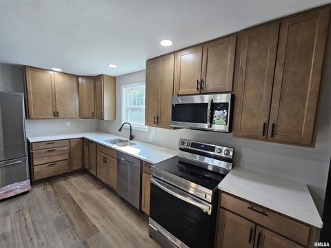 Tiny photo for 16530 E FAIRFIELD Road, Mt Vernon, IL 62864 (MLS # EB459128)