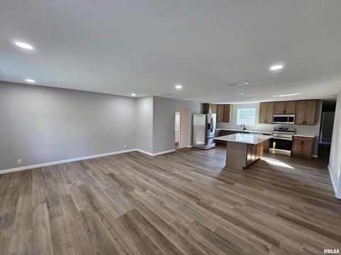 Tiny photo for 16530 E FAIRFIELD Road, Mt Vernon, IL 62864 (MLS # EB459128)