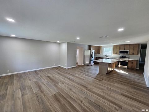 Tiny photo for 16530 E FAIRFIELD Road, Mt Vernon, IL 62864 (MLS # EB459128)