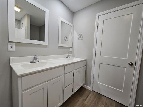 Tiny photo for 16530 E FAIRFIELD Road, Mt Vernon, IL 62864 (MLS # EB459128)