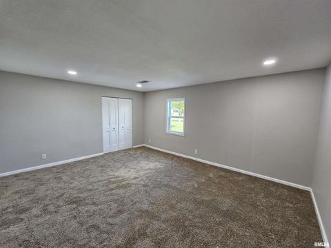 Tiny photo for 16530 E FAIRFIELD Road, Mt Vernon, IL 62864 (MLS # EB459128)