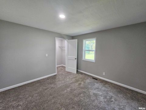 Tiny photo for 16530 E FAIRFIELD Road, Mt Vernon, IL 62864 (MLS # EB459128)