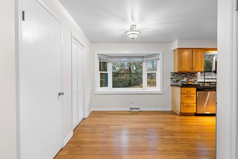 Tiny photo for 904 Chippewa Drive, Elgin, IL 60120 (MLS # 12516782)