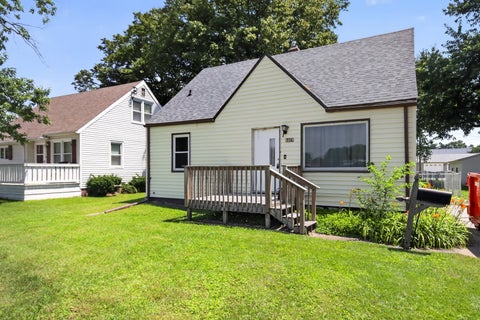 Tiny photo for 916 N Sangamon Avenue, Gibson City, IL 60936 (MLS # 12705527)