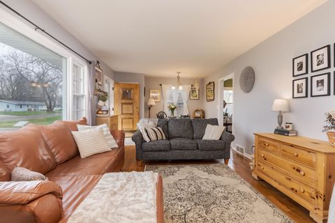 Tiny photo for 1903 Croxton Avenue, Bloomington, IL 61701 (MLS # 12610897)