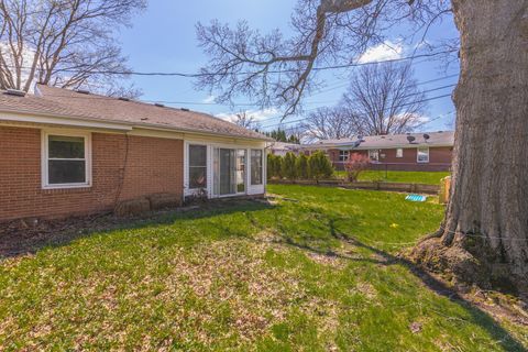 Tiny photo for 1903 Croxton Avenue, Bloomington, IL 61701 (MLS # 12610897)