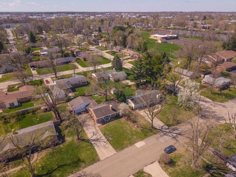 Tiny photo for 1903 Croxton Avenue, Bloomington, IL 61701 (MLS # 12610897)