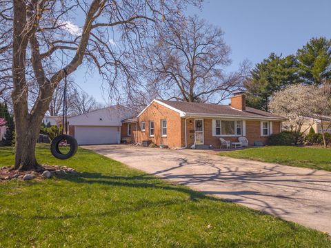 Tiny photo for 1903 Croxton Avenue, Bloomington, IL 61701 (MLS # 12610897)