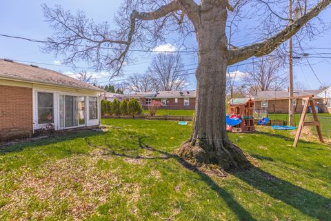 Tiny photo for 1903 Croxton Avenue, Bloomington, IL 61701 (MLS # 12610897)